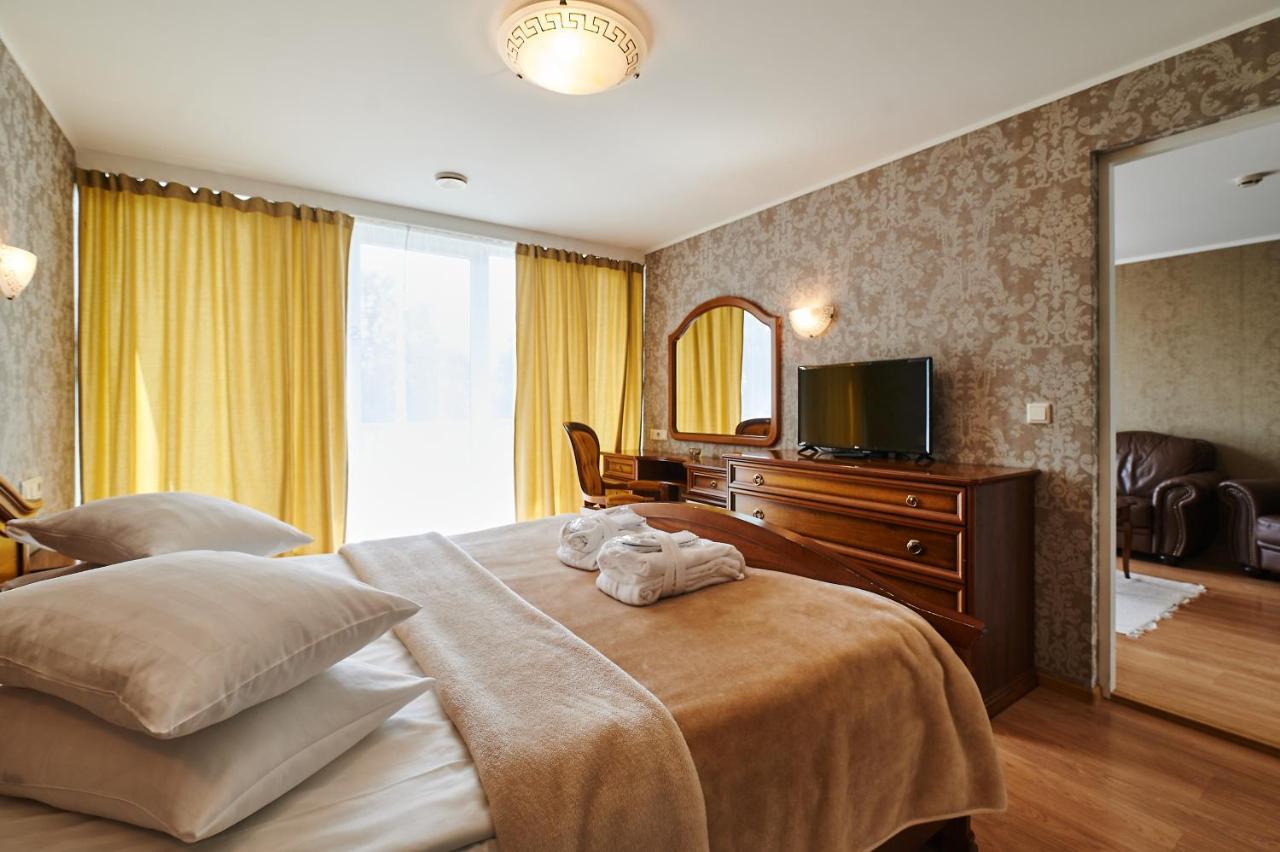 Asa Spa Hotel Kuressaare Buitenkant foto