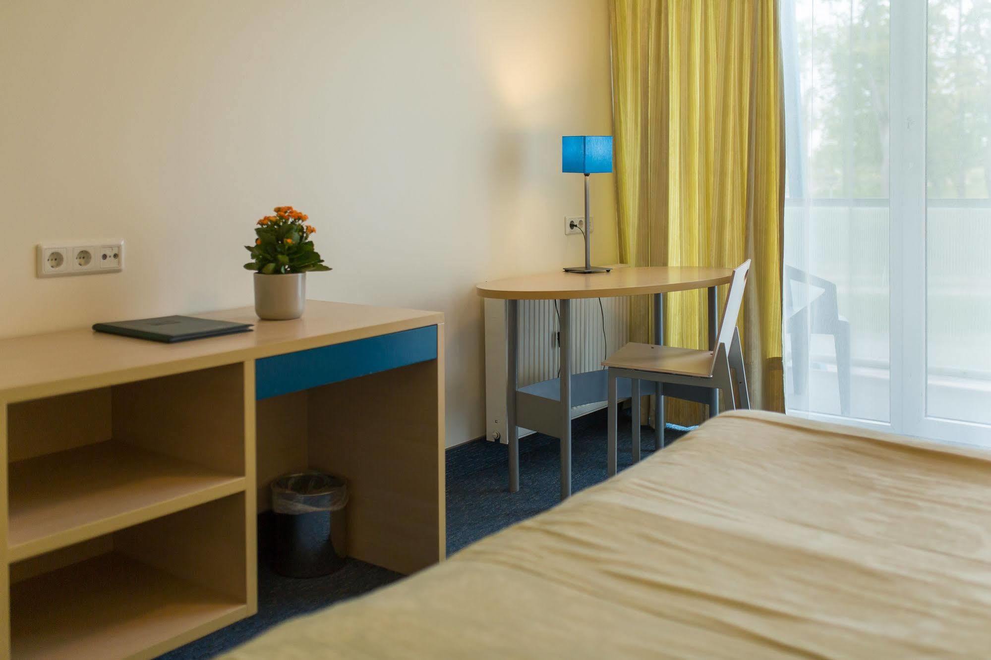 Asa Spa Hotel Kuressaare Buitenkant foto